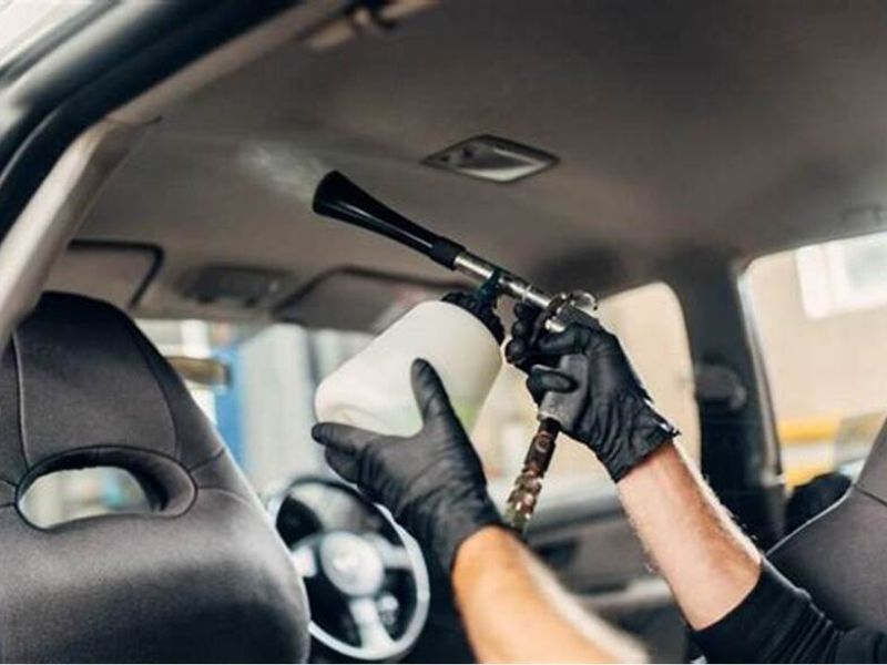 vệ sinh nội thất ô tô 1 Vệ sinh trần xe ô tô