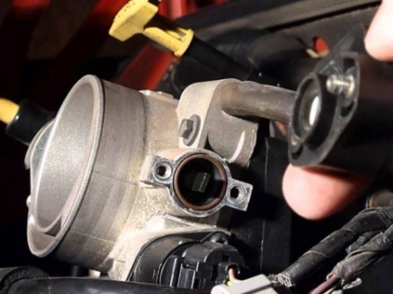Cảm biến vị trí bướm ga 2 Cảm biến loại tiếp điểm có cấu tạo đơn giản nhưng độ bền và độ chính xác không cao.