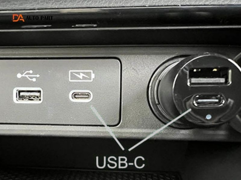 Các loại cổng usb phổ biến trên ô tô