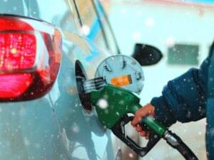 Ô tô nên đổ xăng 92 hay 95