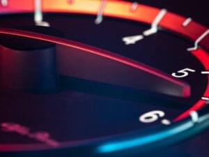 vòng tua máy cao có ảnh hưởng gì không