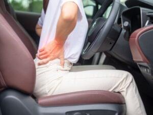 Mẹo chống đau lưng khi lái xe