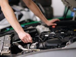 Lực siết ốc mặt máy ô tô