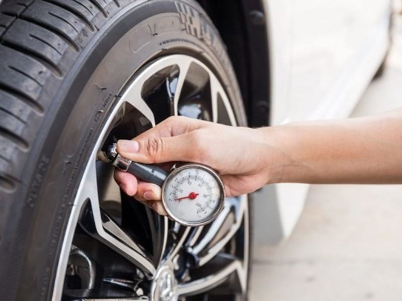 Áp suất lốp ô tô