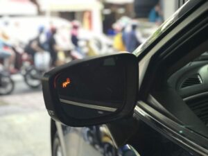 BSM là gì? BSM là viết tắt của Blind Spot Monitoring