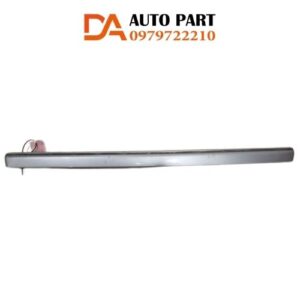 Nẹp crome badosoc sau giữa A2038852921 Mercedes C180, C200, C240, C280 (2000-2007)