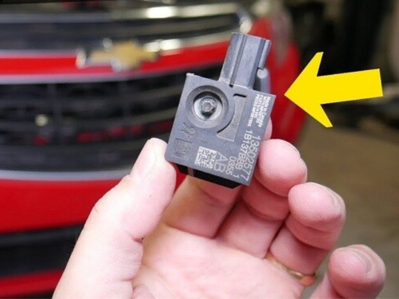 Cảm biến túi khí hỏng, hệ thống túi khí có thể không bung khi cần hoặc bật không đúng lúc