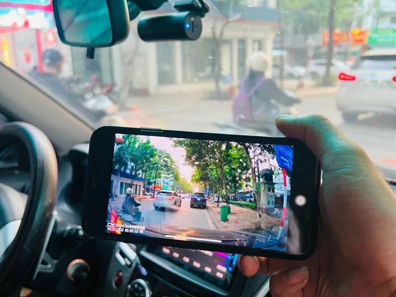 Cách xem lại video đã quay