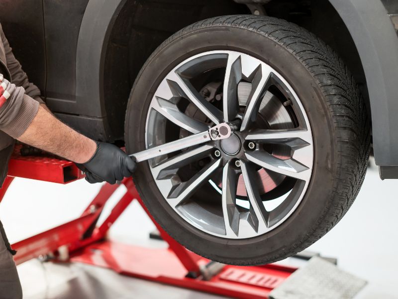 Cần siết lực cơ là loại được dùng rộng rãi và phổ biến nhất hiện nay