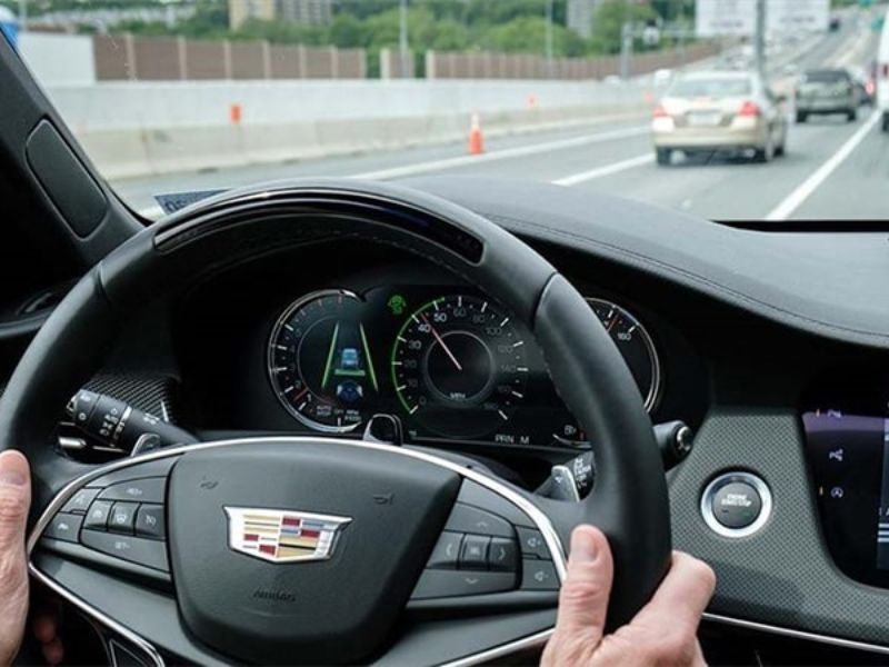 Bạn cần giảm tốc độ xe xuống chậm