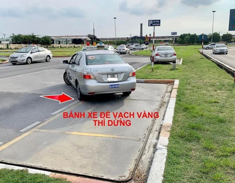 Đánh lái đúng hướng để vào chuồng ngang