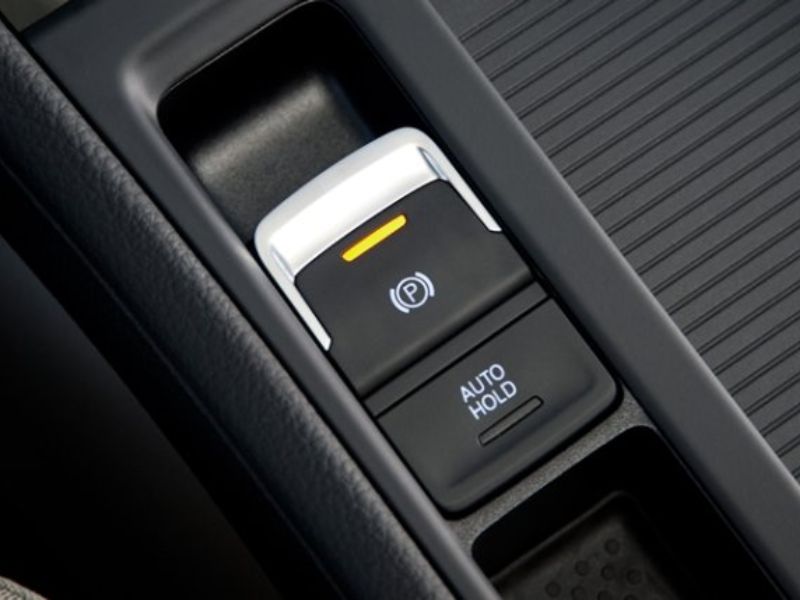 Hệ thống thường được tích hợp thêm chức năng Auto Hold