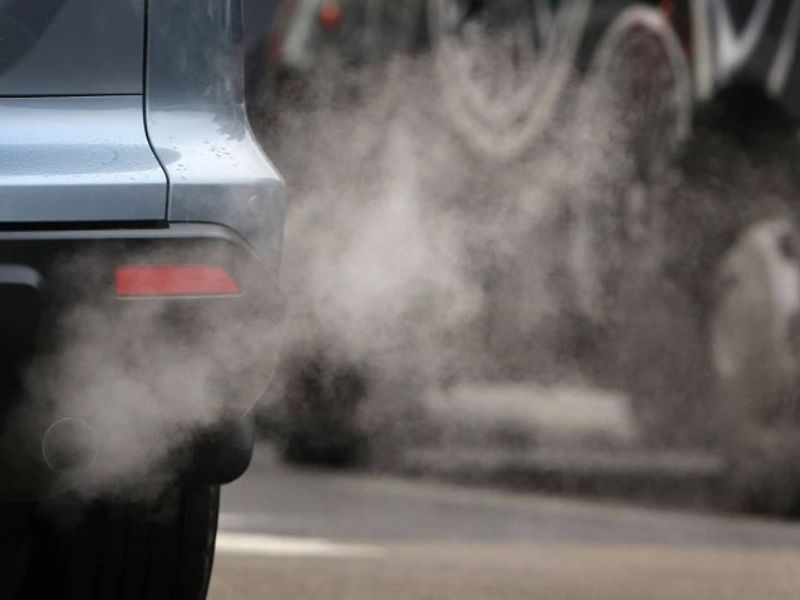 Hiện tượng bó phanh, hay kẹt phanh, xảy ra khi má phanh không nhả hoàn toàn khỏi đĩa.