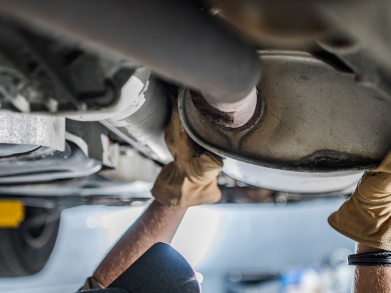 Cách Vệ Sinh Bầu Catalytic Ô Tô: Hướng Dẫn Chi Tiết Từ A-Z Và Khi Nào Nên Thay Mới