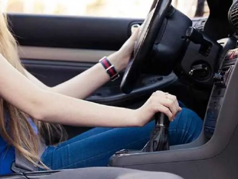 Xe Khó Sang Số Hoặc Giật Cục