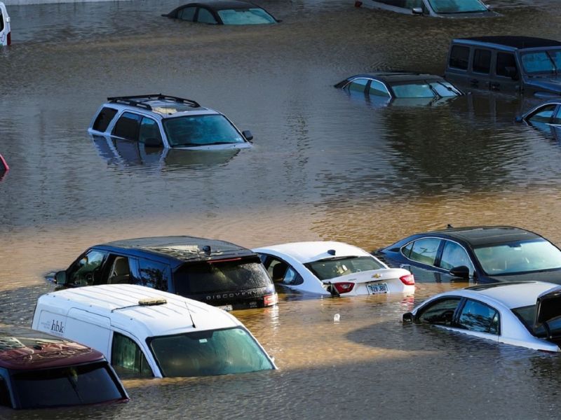 Dấu hiệu nhận biết xe bị nước mưa vào