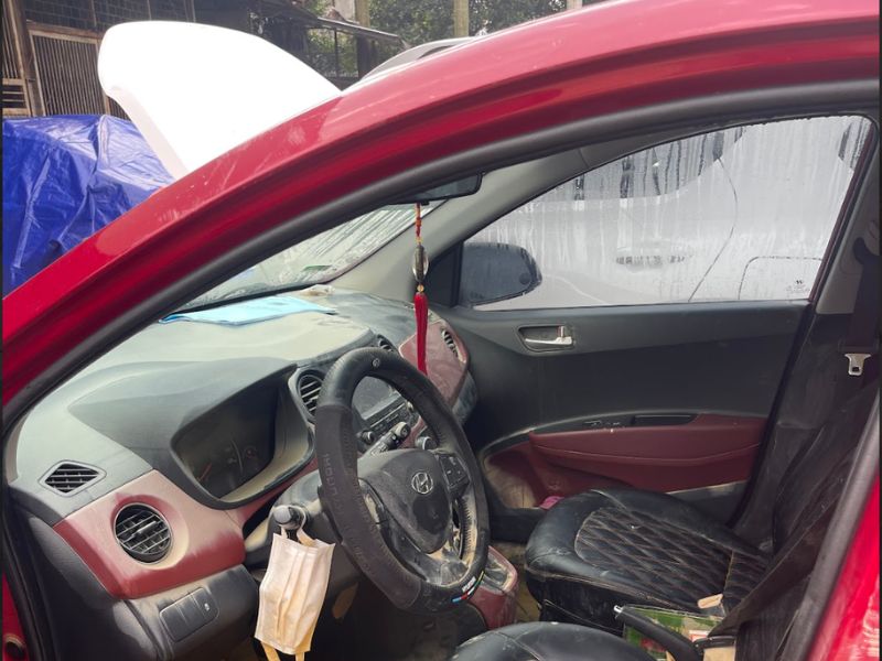 Động cơ xe chết đột ngộp khi qua đi chuyển qua khu vực ngập