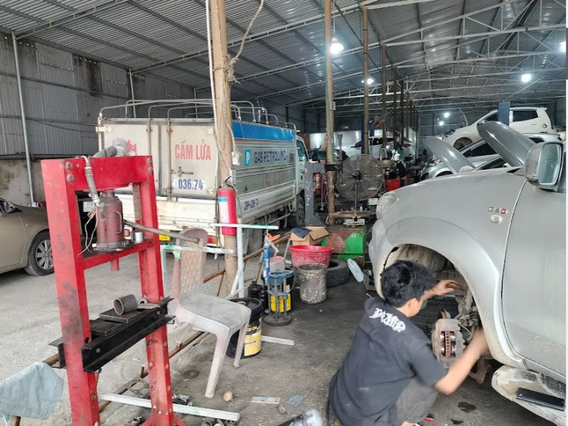 Gara ô tô Auto Thành Công HT