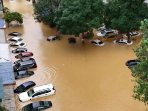 gara sửa chữa ô tô ngập nước tại Hà Tĩnh