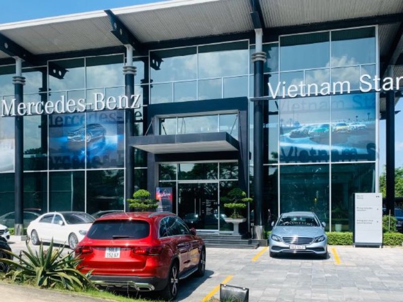 Gara sửa chữa xe của VietNam Star Long Biên