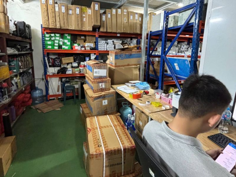 Kho hàng Frey chính hãng tại gara Phụ Tùng Frey