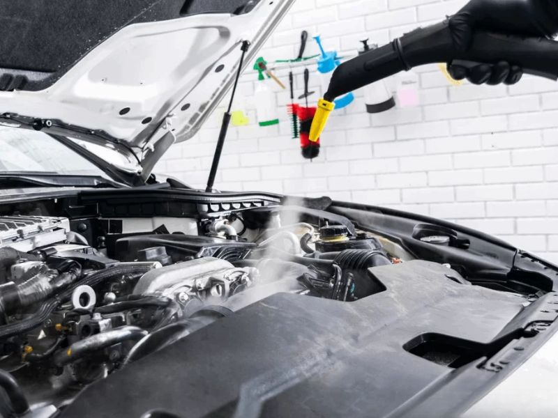 Làm khô khoang máy và kiểm tra lại toàn diện