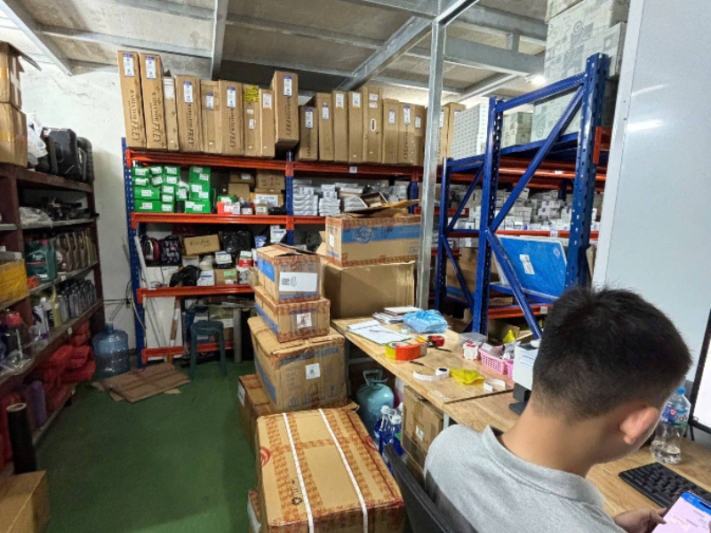 Kho phụ tùng chính hãng của Phụ Tùng Frey