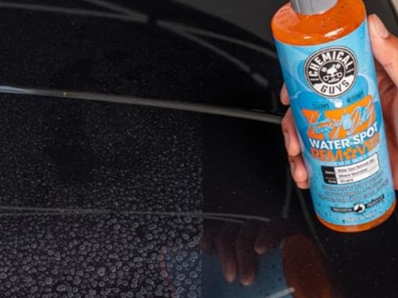 Tẩy vệt ố nước/cặn khoáng bằng dung dịch chuyên dụng