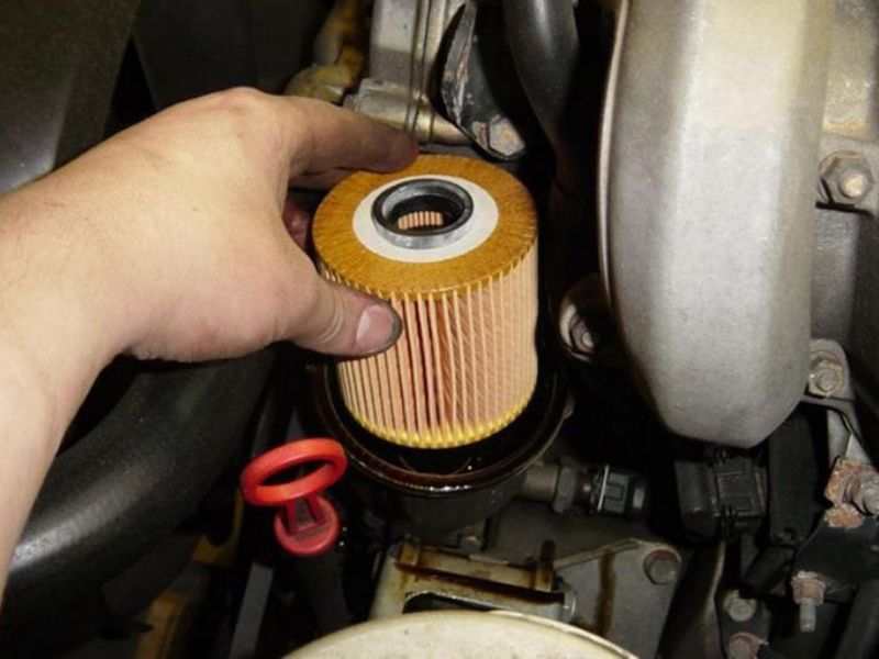 Thay lọc gió động cơ và lọc gió điều hoà