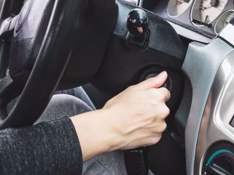 Xe không thể khởi động lại hoặc khởi động kèm tiếng gõ lớn