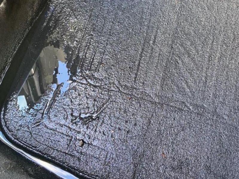 xe ô tô bị nước mưa vào