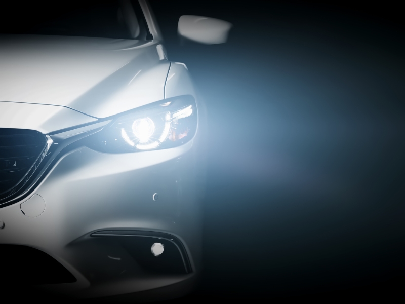 Không nên tiếp tục vận hành khi thấy đèn xe yếu hoặc mờ