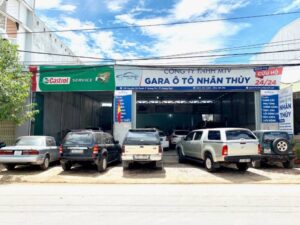 Gara ô tô Nhân Thùy - thay giảm xóc sau khi ngập nước tại Quảng Ngãi
