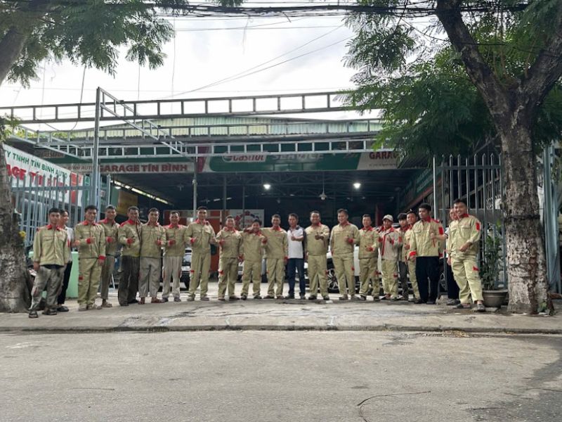 Gara ô tô Tín Bình