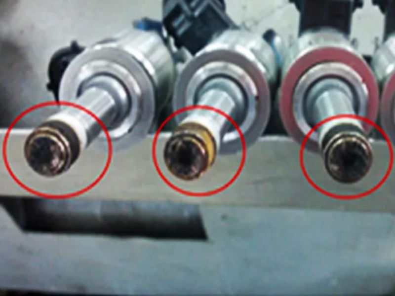 Gây ăn mòn đầu kim – dẫn đến kẹt tia phun