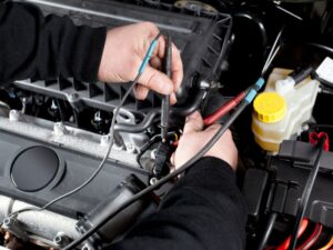 Hệ thống điện hoạt động chập chờn là Lỗi điện sau khi xe bị ngập phổ biến