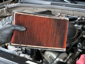 lọc gió ô tô bị ướt