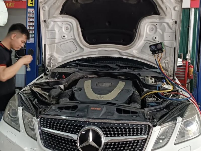 Những lỗi không nên tự xử lý khi xe không đi được