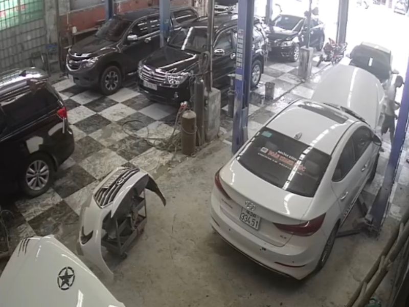Cửa hàng sửa chữa ô tô Đà Nẵng