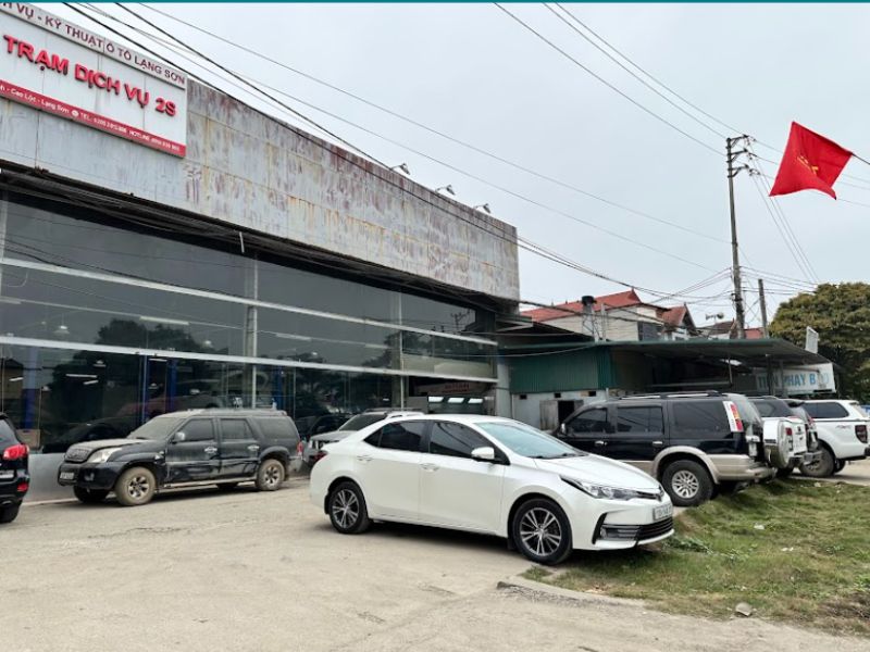 Cửa hàng trạm dịch vụ ô tô 2s