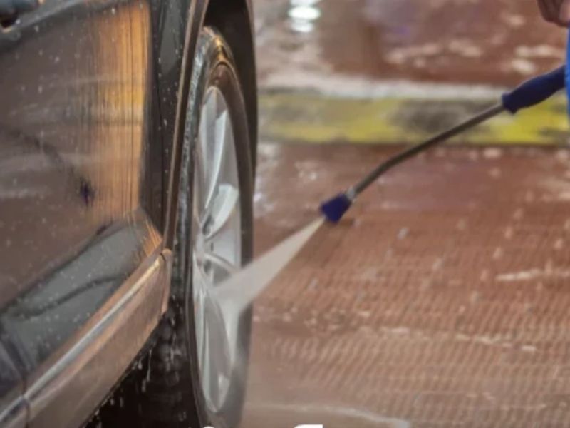 Tuyệt đối không xịt nước mạnh vào phanh