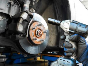 bảo dưỡng phanh ô tô