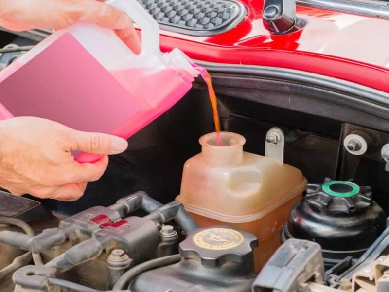 Bổ sung và thay nước làm mát