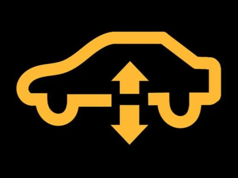 Cảnh báo lỗi hệ thống treo khí nén trên màn hình