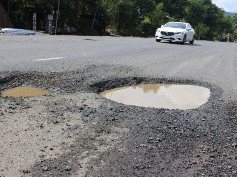 Dấu hiệu cần thay giảm xóc sau khi ngập nước