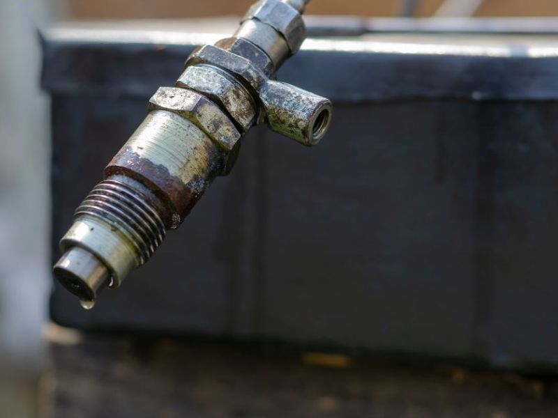 Bảo dưỡng kim phun xăng điện tử: Khi nào làm, quy trình & chi phí 1 Dấu hiệu kim phun bẩn hoặc hoạt động kém