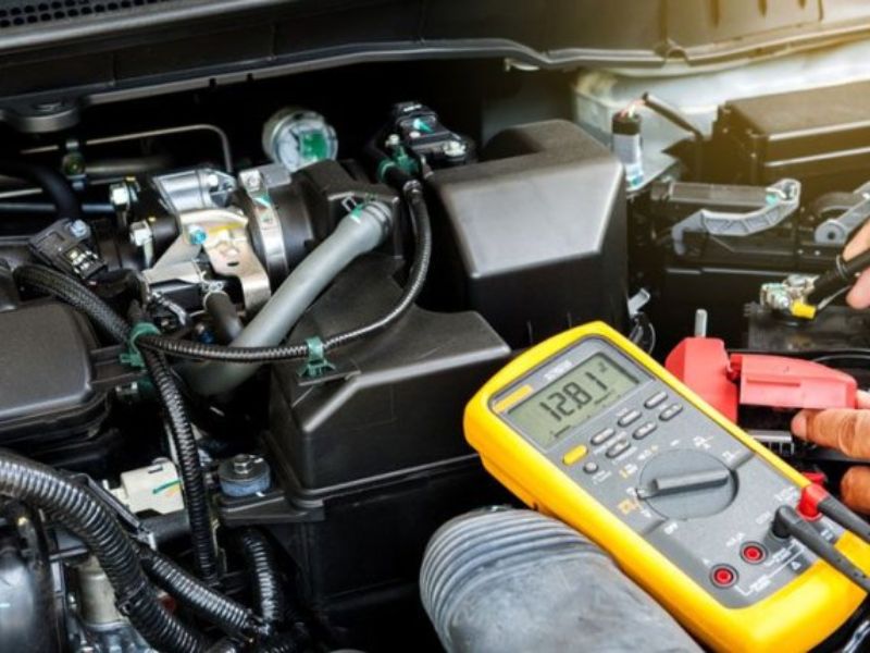 Kiểm tra nguồn điện và đảm bảo đấu đúng chiều động cơ