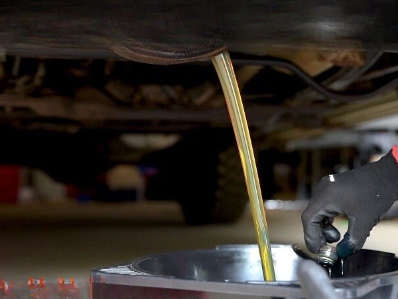 Xả dầu cầu cũ và đánh giá tình trạng vi sai