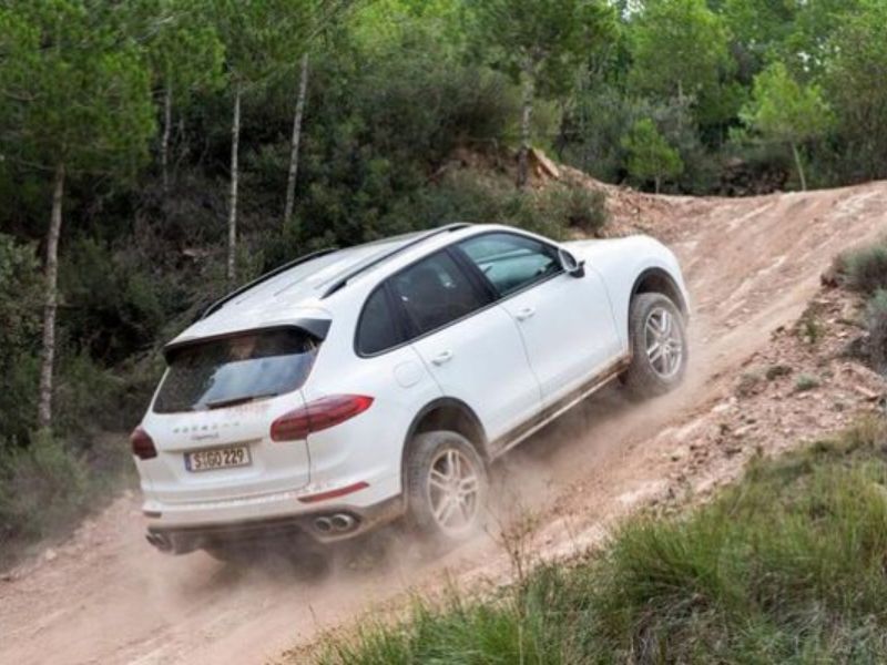 Xe yếu, khó khăn khi leo dốc