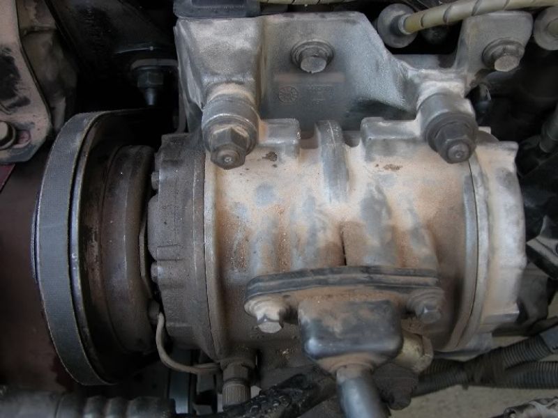 Xì dầu lạnh quanh thân lốc hoặc đầu trục